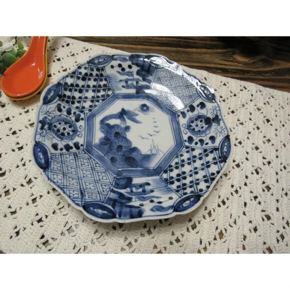 Vintage Japanese Porcelain Scalloped Plate – Imari Style Decor – Fuku Mark - Picture 2 of 7